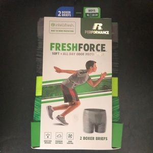 Russell Performance Freshforce 2 boxer  Boys Small